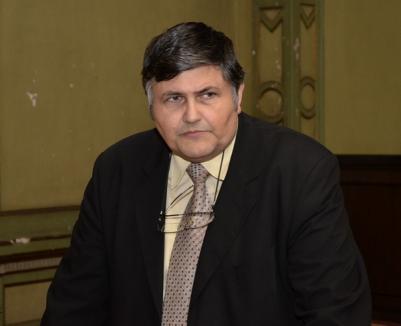 Ionescu cere judecătorilor să anuleze regulamentul de alegeri al Universităţii